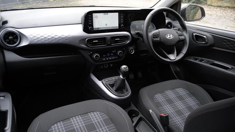 HYUNDAI I10 HATCHBACK 1.0 Advance 5dr Auto